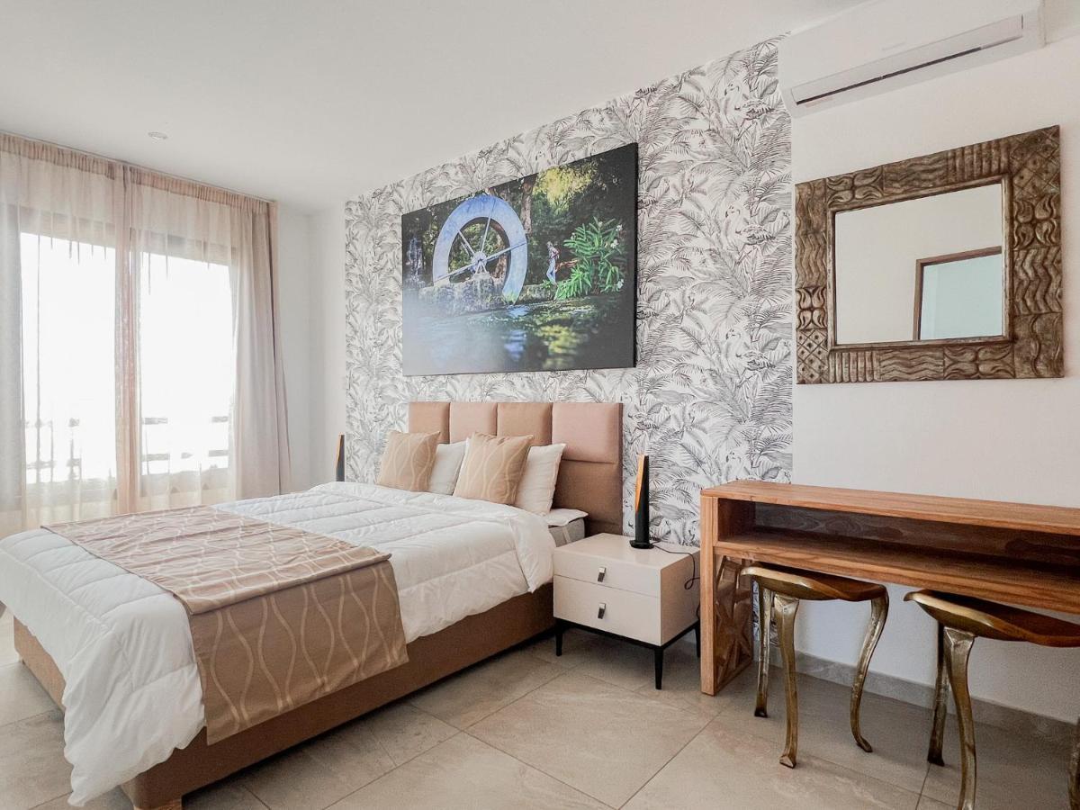 Residence Celestial - Premium 3 Bedrooms Villa With Volcanic Stone Pool Grand Bay Buitenkant foto